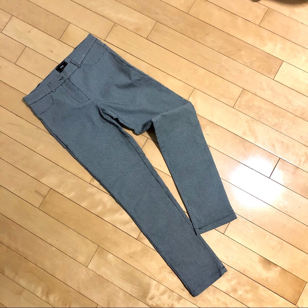 Must Have houndtooth stretched pants